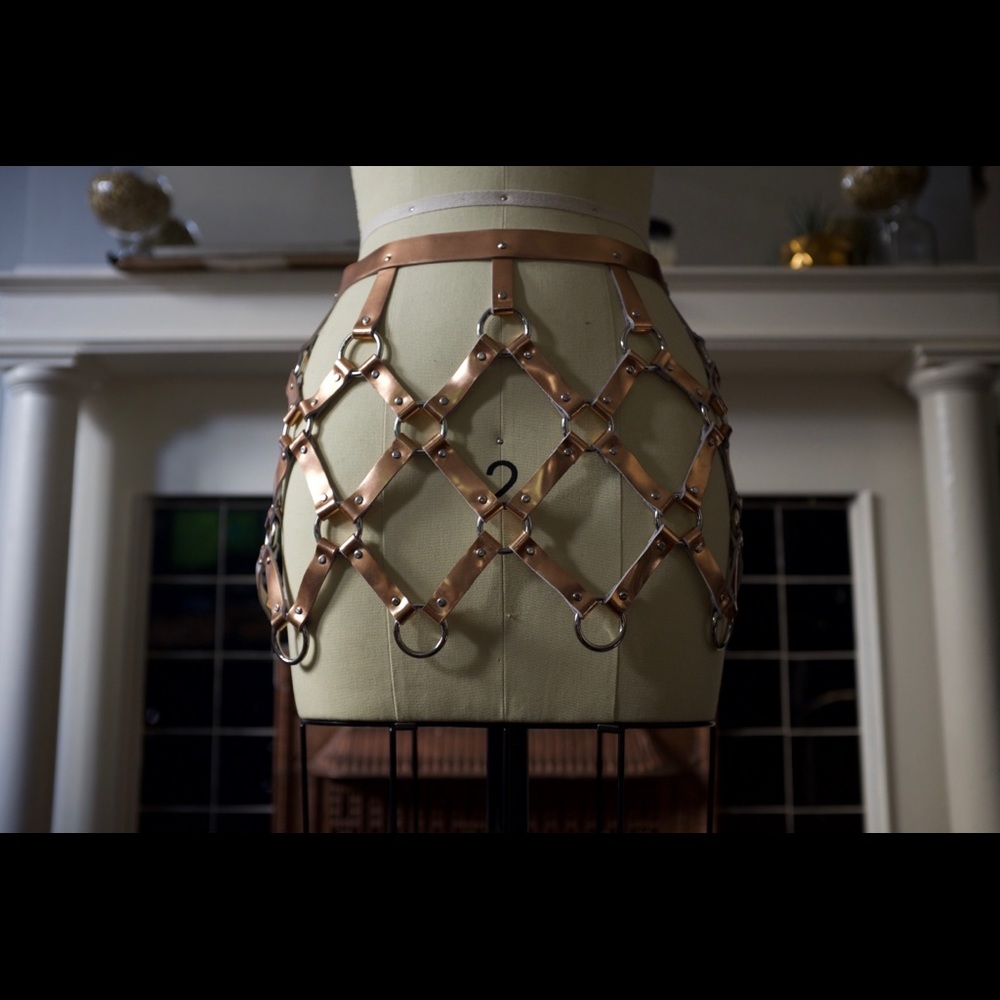 Made to Order 🖤 Metallic Leather Cage Skirt - Picture 5 of 6